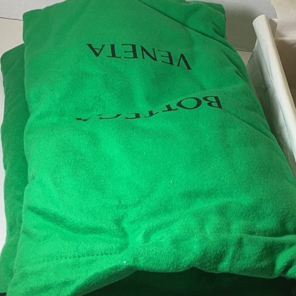 BOTTEGA VENETA
Stretch Lace Up Sandal - Picture 13 of 13